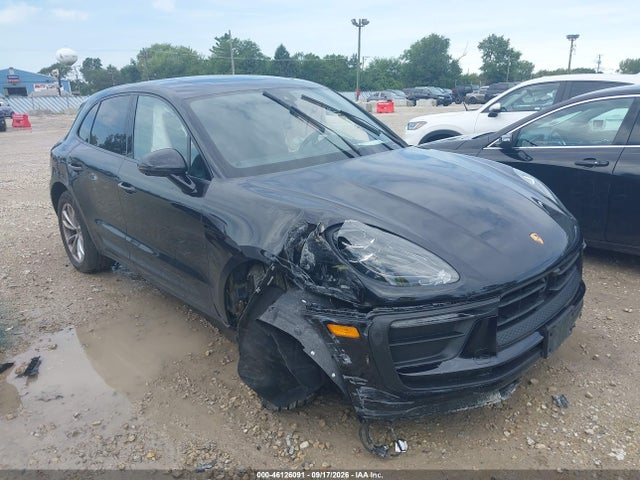 2025 Porsche Macan T
