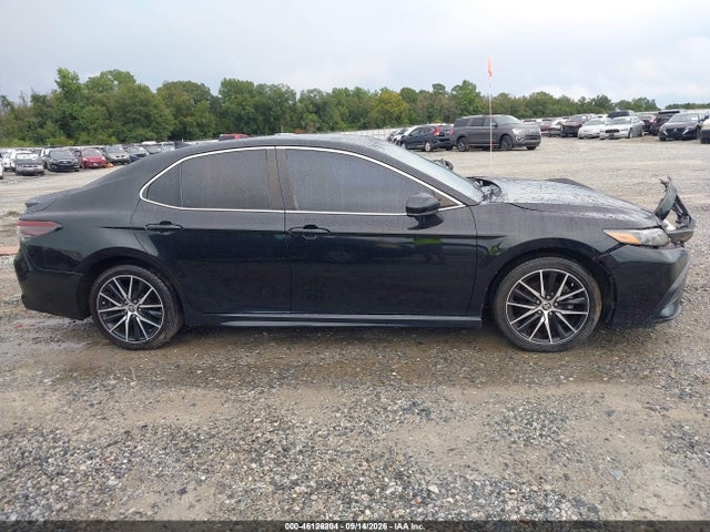 2021 TOYOTA CAMRY SE 13
