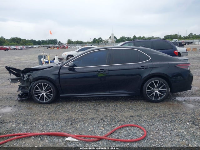 2021 TOYOTA CAMRY SE 14