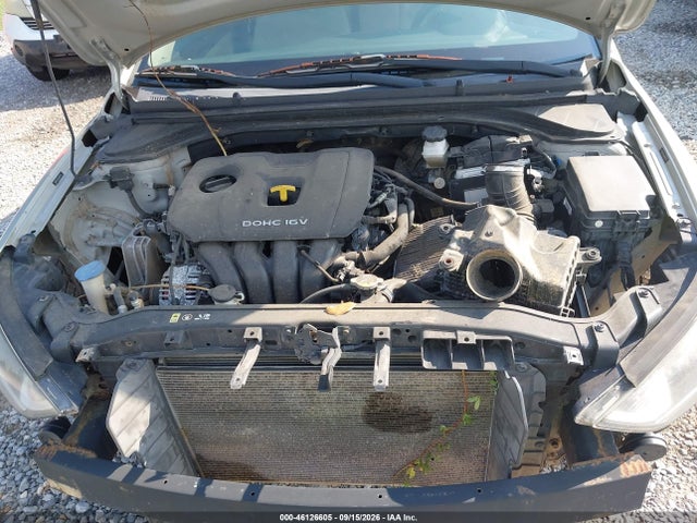 2017 HYUNDAI ELANTRA SE 10