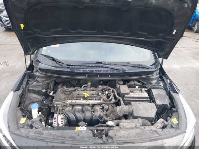 2017 KIA FORTE LX 10