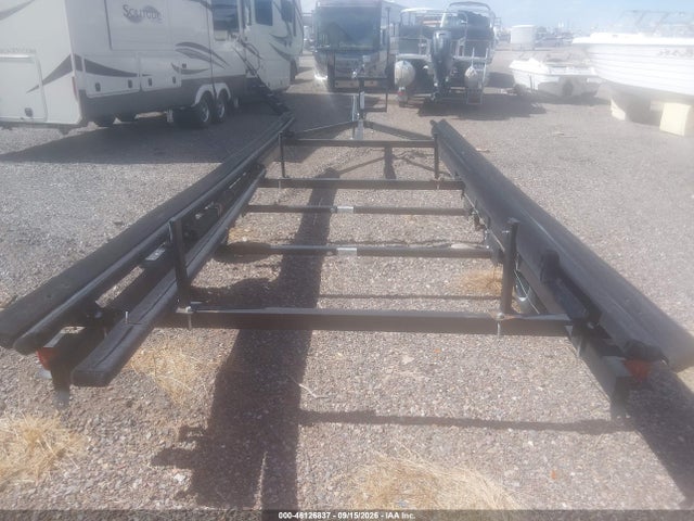 2018 LAKELAND TRAILER 10