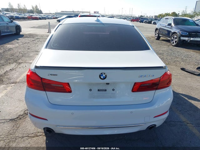 2018 BMW 530XE 16