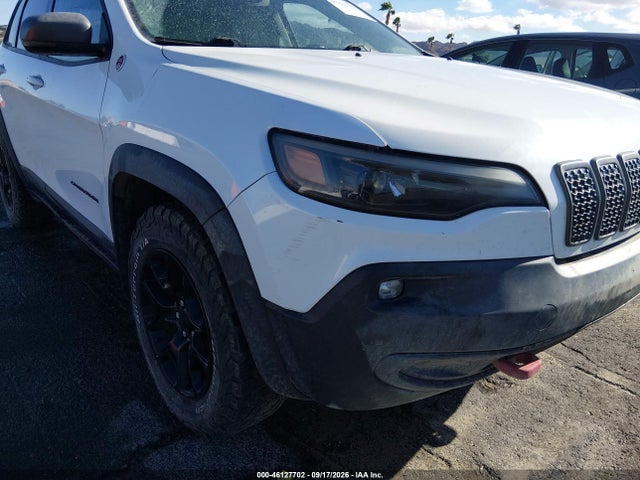 2019 JEEP CHEROKEE TRAILHAWK 4X4 6