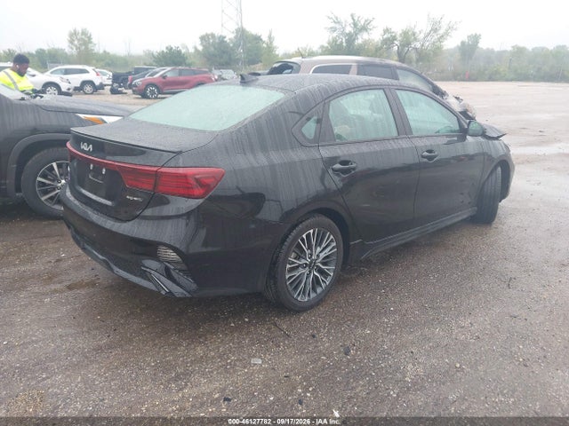 2023 KIA FORTE GT-LINE 4