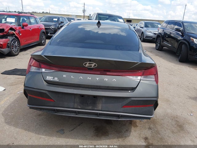 2025 HYUNDAI ELANTRA SE 16