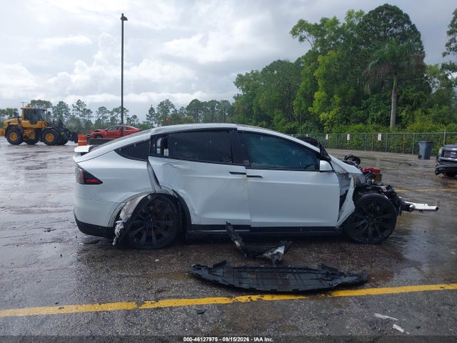 2023 TESLA MODEL X 13