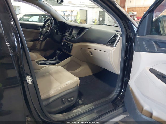 2017 HYUNDAI TUCSON SE PLUS 5