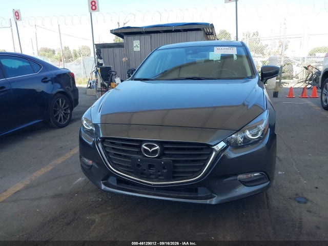 2018 MAZDA MAZDA3 TOURING 12