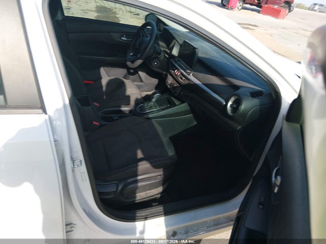 2019 KIA FORTE FE 5