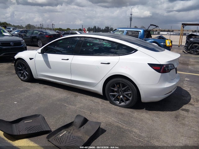 2021 TESLA MODEL 3 STANDARD RANGE PLUS REAR-WHEEL DRIVE 3
