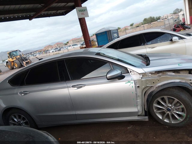 2017 FORD FUSION SE 14