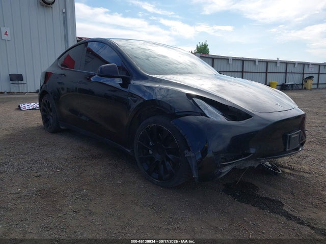 2022 Tesla Model Y Long Range Dual Motor All-Wheel Drive