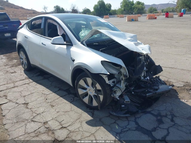 2022 Tesla Model Y Long Range Dual Motor All-Wheel Drive