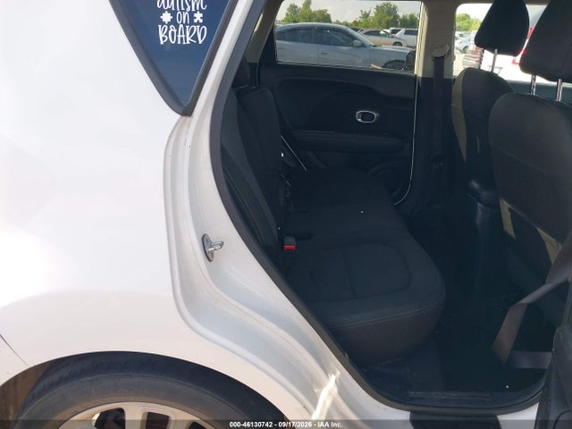 2018 KIA SOUL + 8