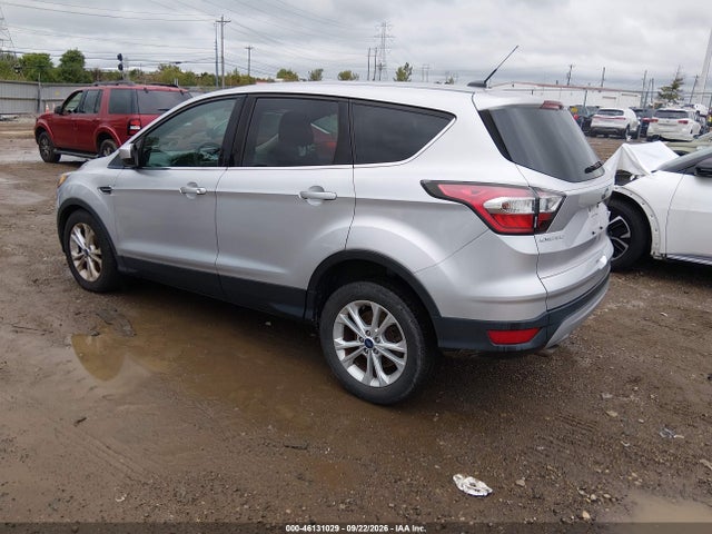 2017 FORD ESCAPE SE 3