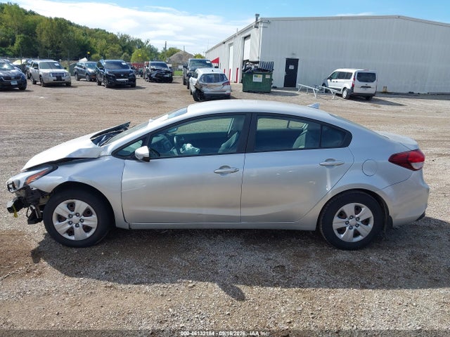 2017 KIA FORTE LX 13