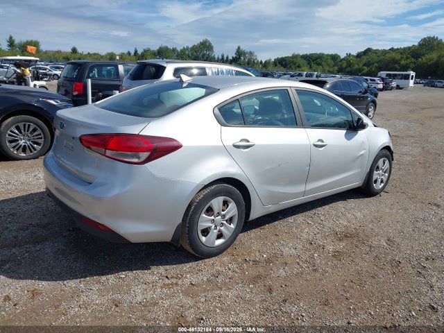 2017 KIA FORTE LX 4