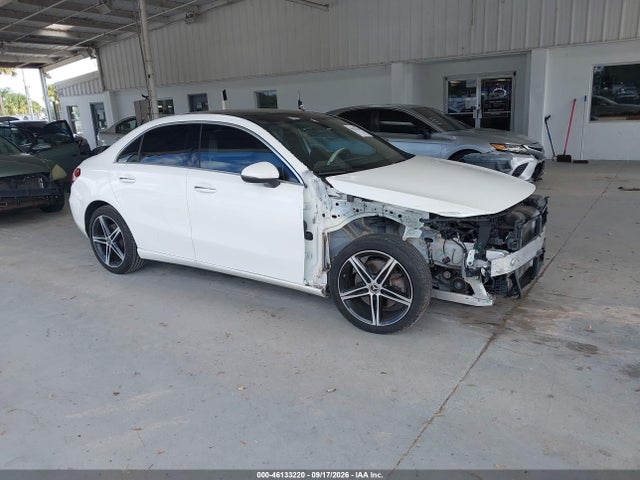 2021 Mercedes-Benz A 220