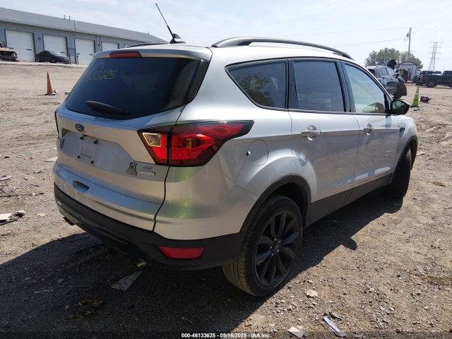 2019 FORD ESCAPE SE 4