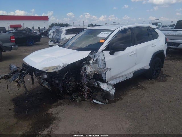 2022 TOYOTA RAV4 LE 2