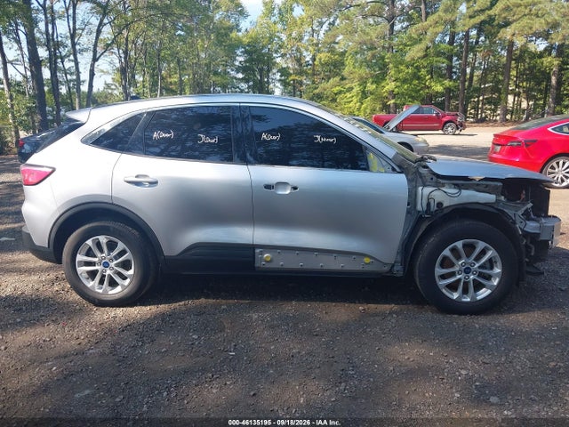2020 FORD ESCAPE SE 14