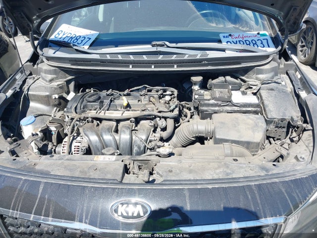 2017 KIA FORTE S 10
