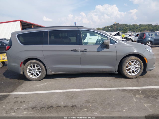 2022 CHRYSLER PACIFICA TOURING L 13