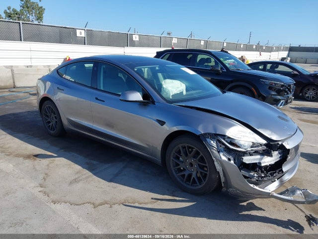 2025 Tesla Model 3 Long Range Rear-Wheel Drive/Standard Rear-Wheel Drive