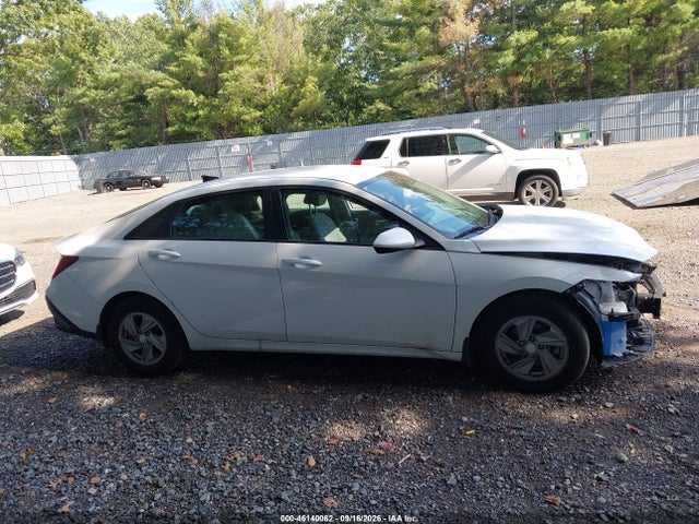 2025 HYUNDAI ELANTRA SE 13