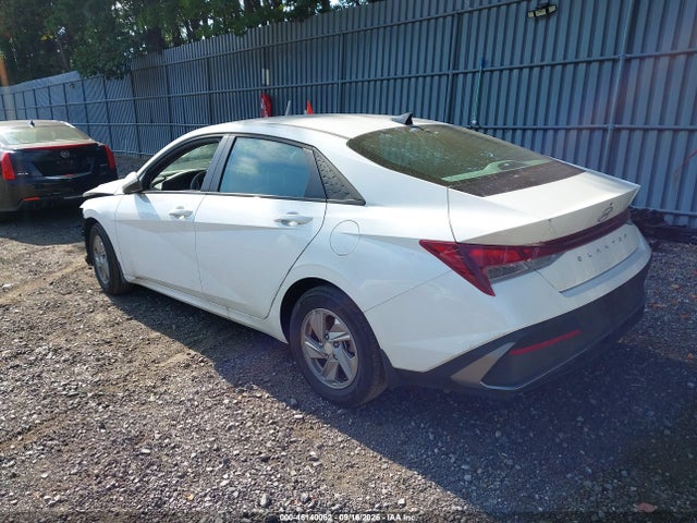 2025 HYUNDAI ELANTRA SE 3