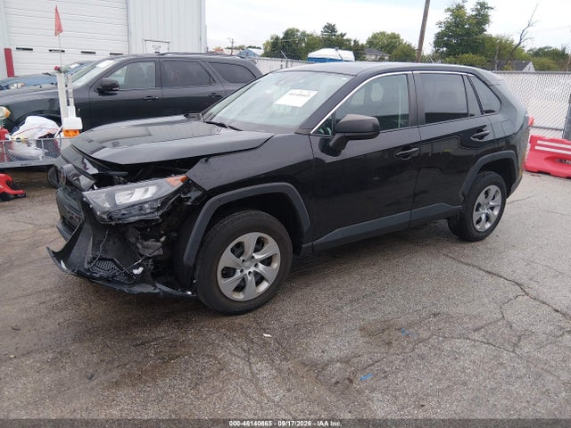 2022 TOYOTA RAV4 LE 2