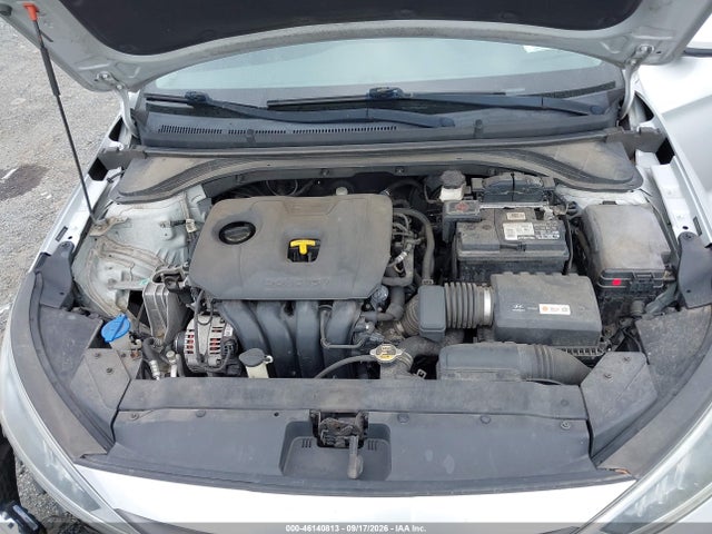 2019 HYUNDAI ELANTRA SEL 10