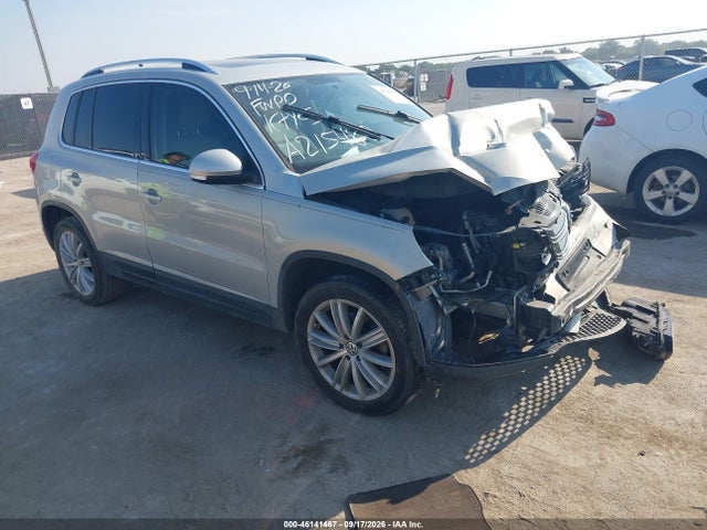 2013 VOLKSWAGEN TIGUAN SE
