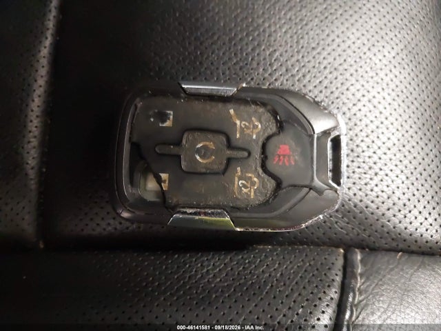 2017 GMC YUKON SLT 11