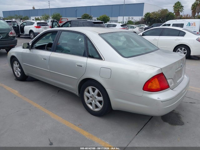 2001 Toyota AVALON XLS 照片 3