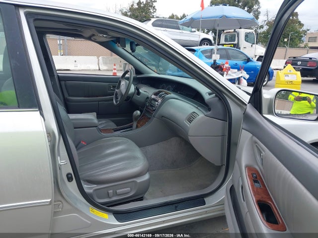 2001 Toyota AVALON XLS 照片 5