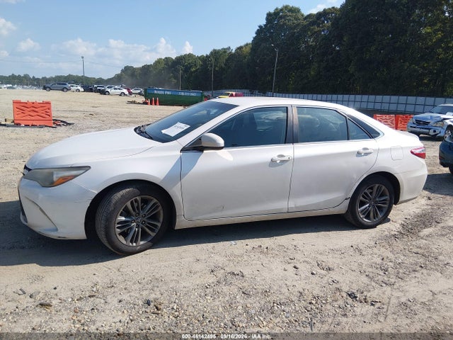 2017 TOYOTA CAMRY SE 14