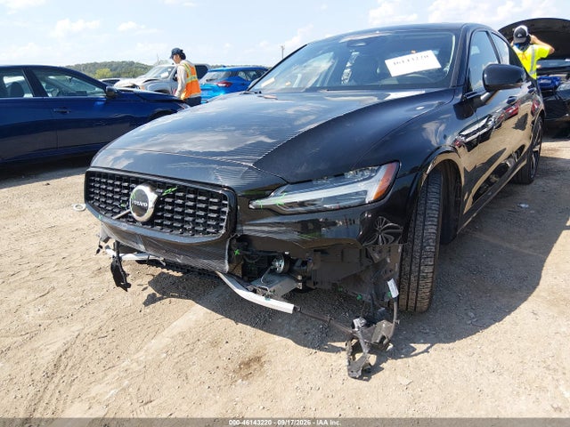 2024 VOLVO S60 B5 CORE DARK THEME 6