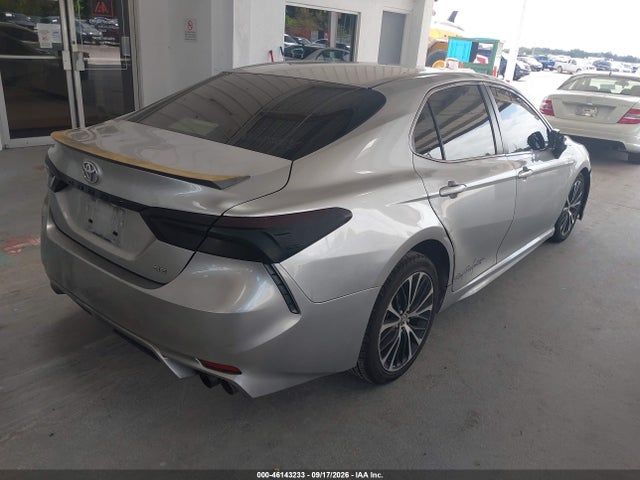 2018 TOYOTA CAMRY SE 4