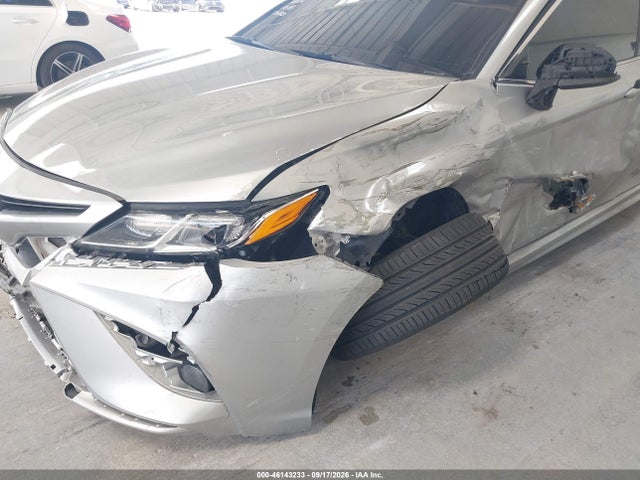 2018 TOYOTA CAMRY SE 6
