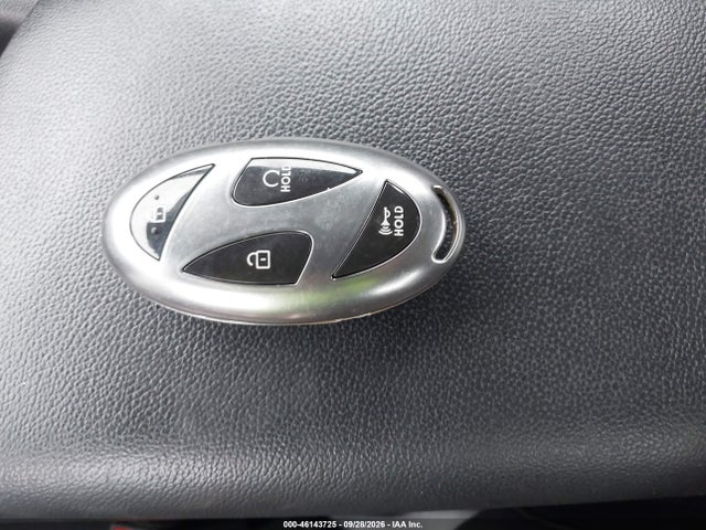 2024 HYUNDAI ELANTRA SEL 11