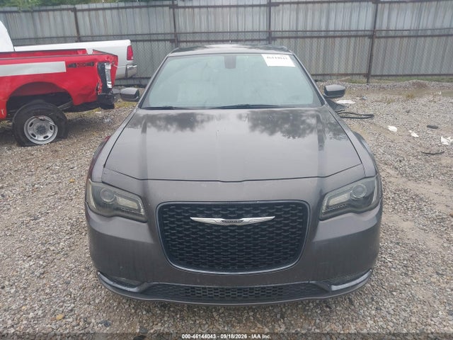 2018 CHRYSLER 300 300S 13