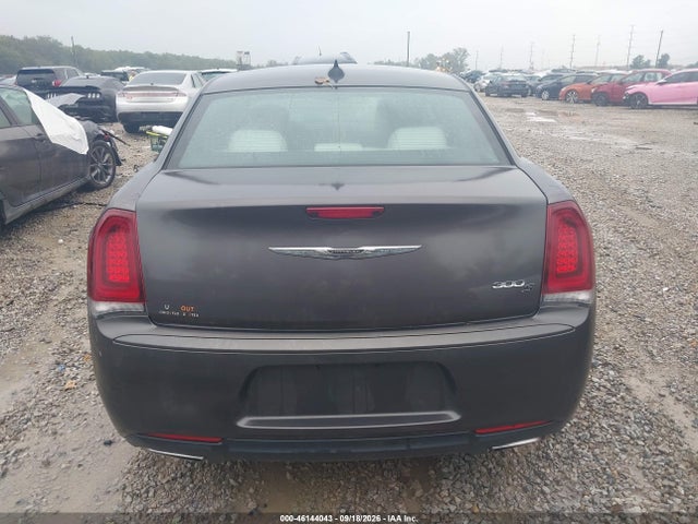 2018 CHRYSLER 300 300S 17