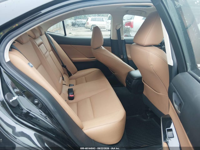 2017 LEXUS IS 300 8