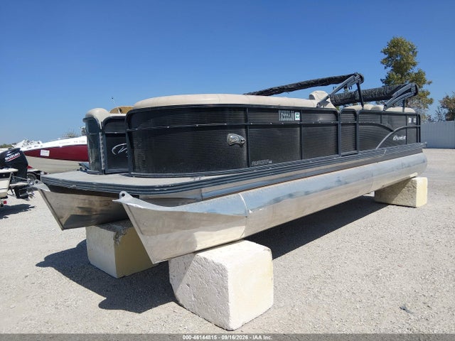 2019 MANITOU PONTOON 2