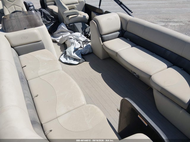 2019 MANITOU PONTOON 12