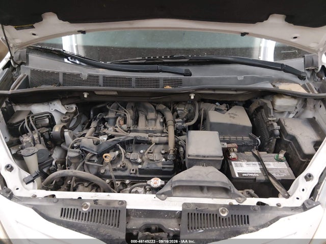2017 TOYOTA SIENNA LE 8 PASSENGER 10