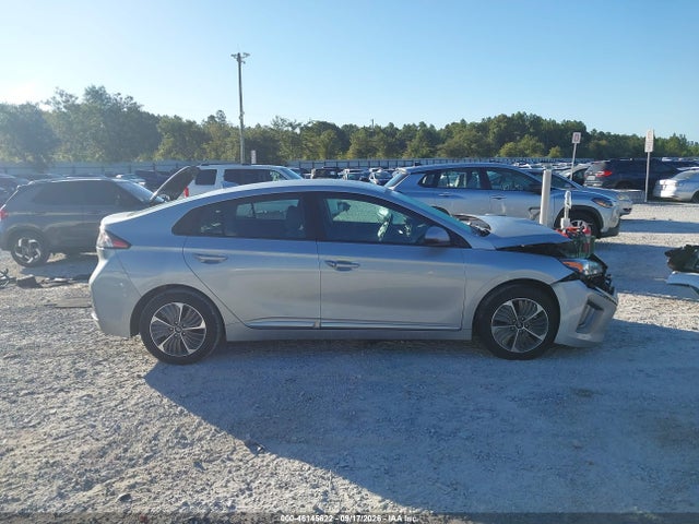 2022 HYUNDAI IONIQ PLUG-IN HYBRID SE 13
