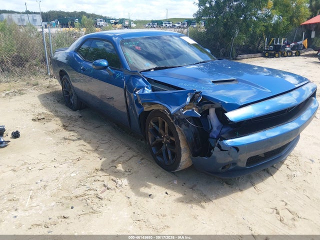 2022 Dodge Challenger Sxt